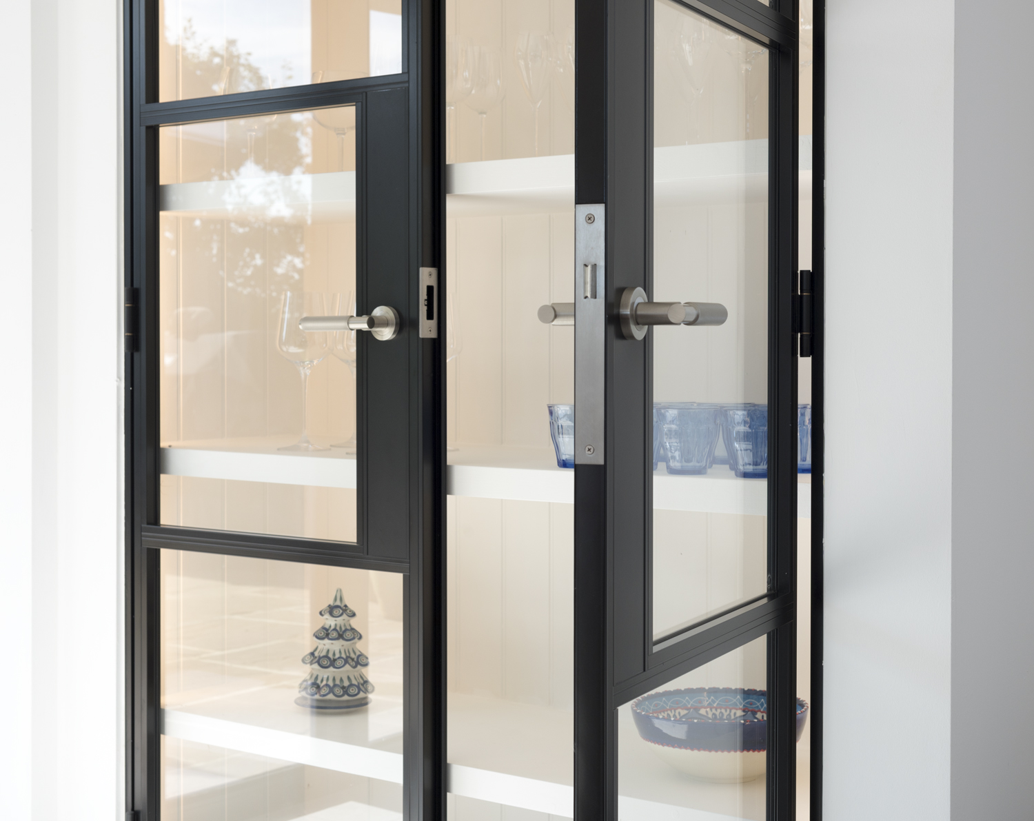 Elevate your space with modern internal room dividers: What to look for in modern aluminium designs