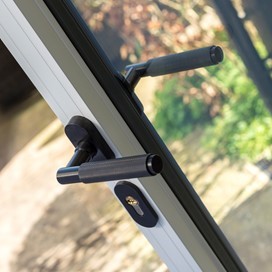 A Home Renovation with a Clear Vision which includes Dual Colour OB36+ Contemporary Bifolds