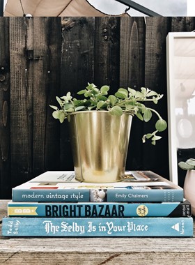 Bringing the indoors outdoors: The ‘Outroom’ 