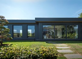 High-Performance Glazing Complements a Luxury Lifestyle Pod