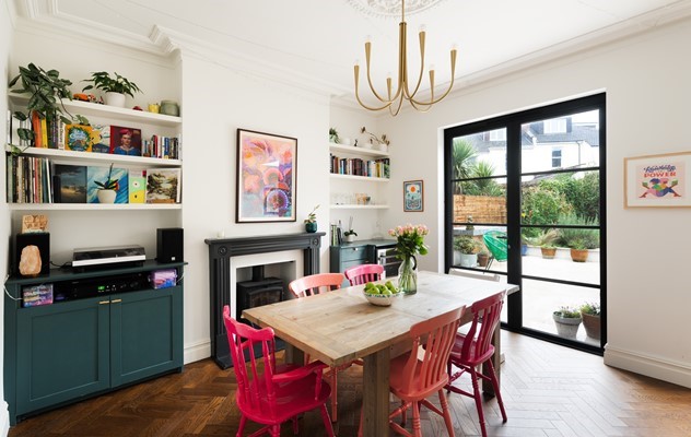 A Space Transformed: A Light-Filled Corner Extension with Origin