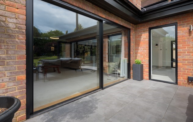 Sliding Doors vs Hinged Doors