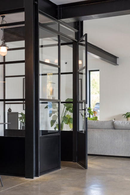 Internal Corner Door image 3