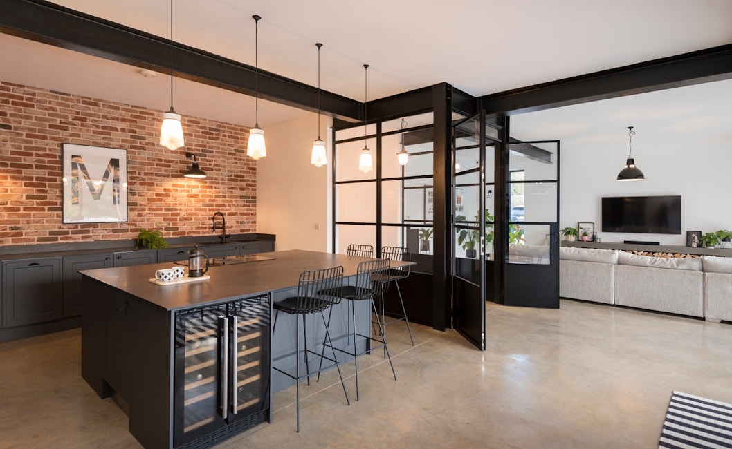 Internal Corner Door image 9