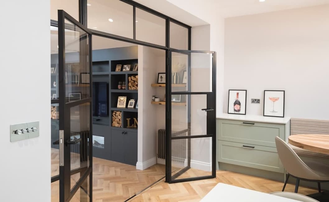 Internal door image 19