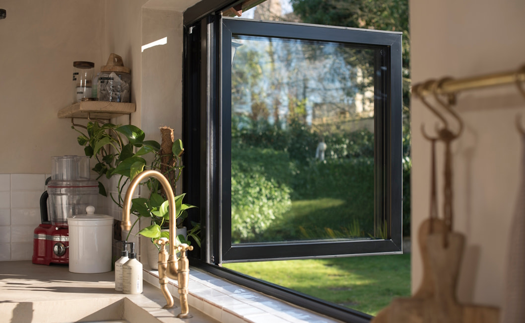 Bifold window image 9