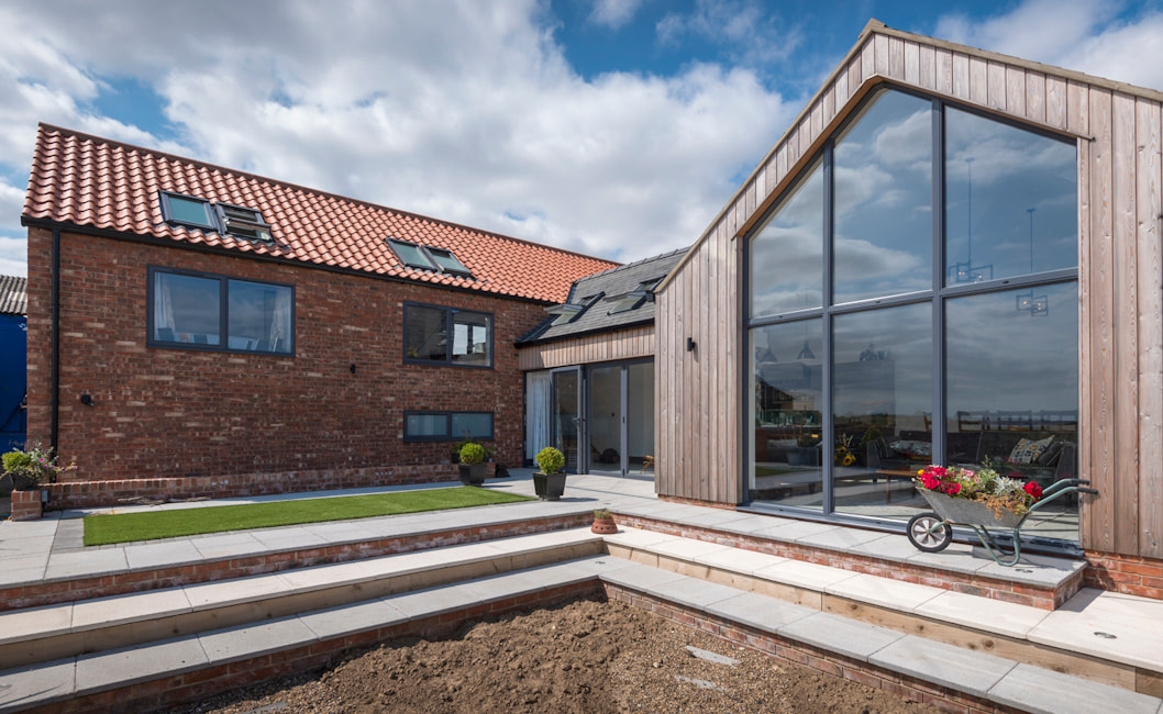 Fixed frame window image 7