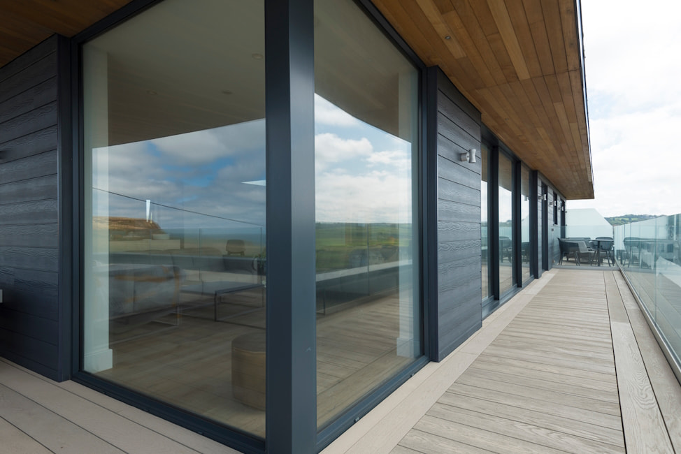 Fixed frame window image 9